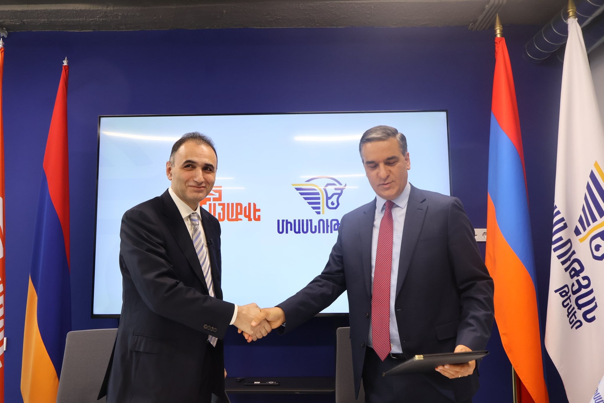 644243803_804248589368315_7718000804008900582_n.jpg (229 KB)